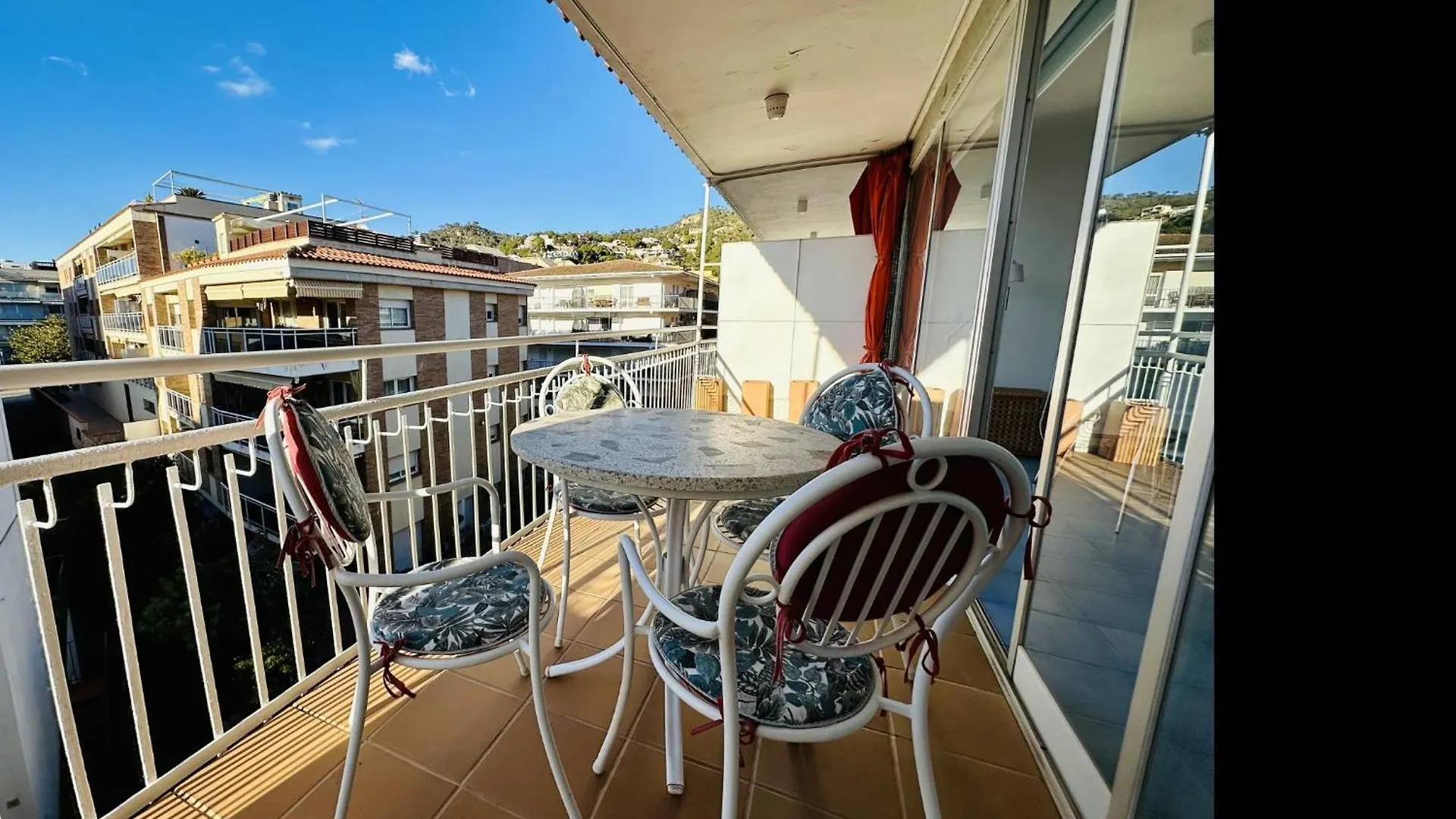Apartment With Terrace Near Beach 2 Tossa de Mar Spagna